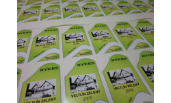 Samolepiace etikety – veľkoplošná tlač a výsek